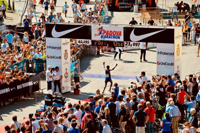 Co to jest maraton? Poznaj historię i znaczenie tego wyzwania