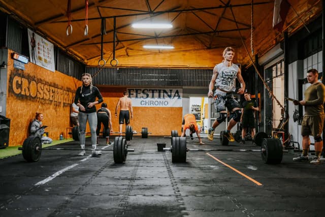 Gdzie trenować crossfit we Wrocławiu? Najlepsze kluby i oferty