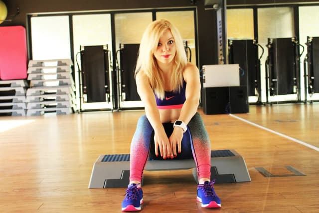 Trening core co to? Poznaj jego korzyści i kluczowe ćwiczenia